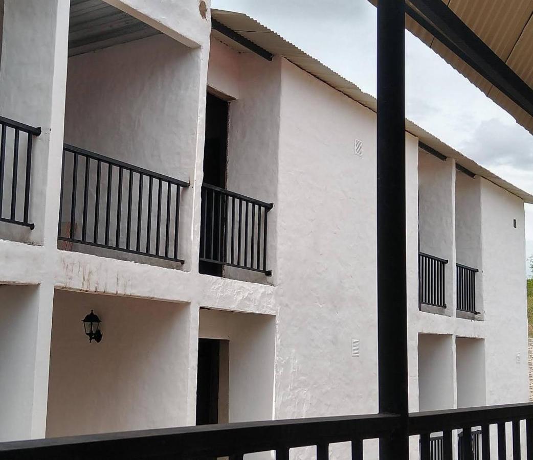Cosmos Tatacoa Hotel Villavieja Kültér fotó
