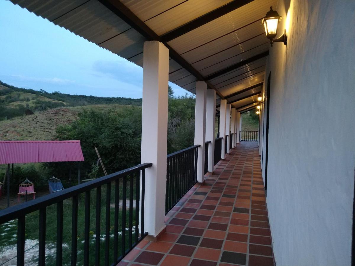 Cosmos Tatacoa Hotel Villavieja Kültér fotó