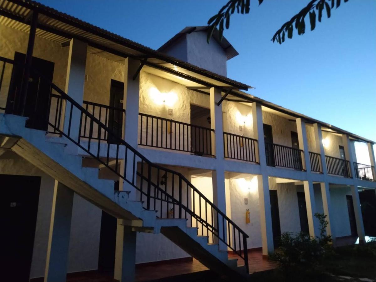 Cosmos Tatacoa Hotel Villavieja Kültér fotó